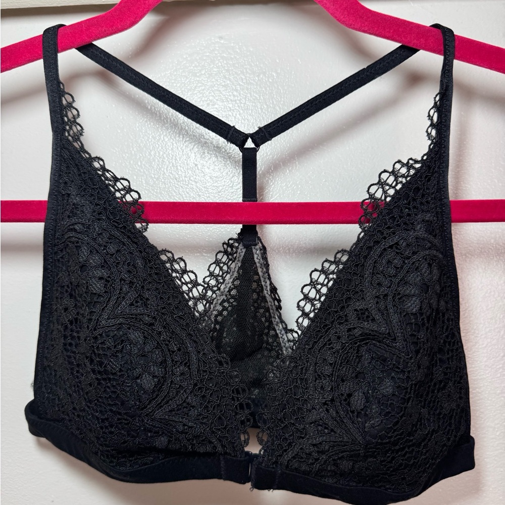 EUC Victorias Secret Black Lace Bra Bralette w/removable pads Women’s Size XSmal